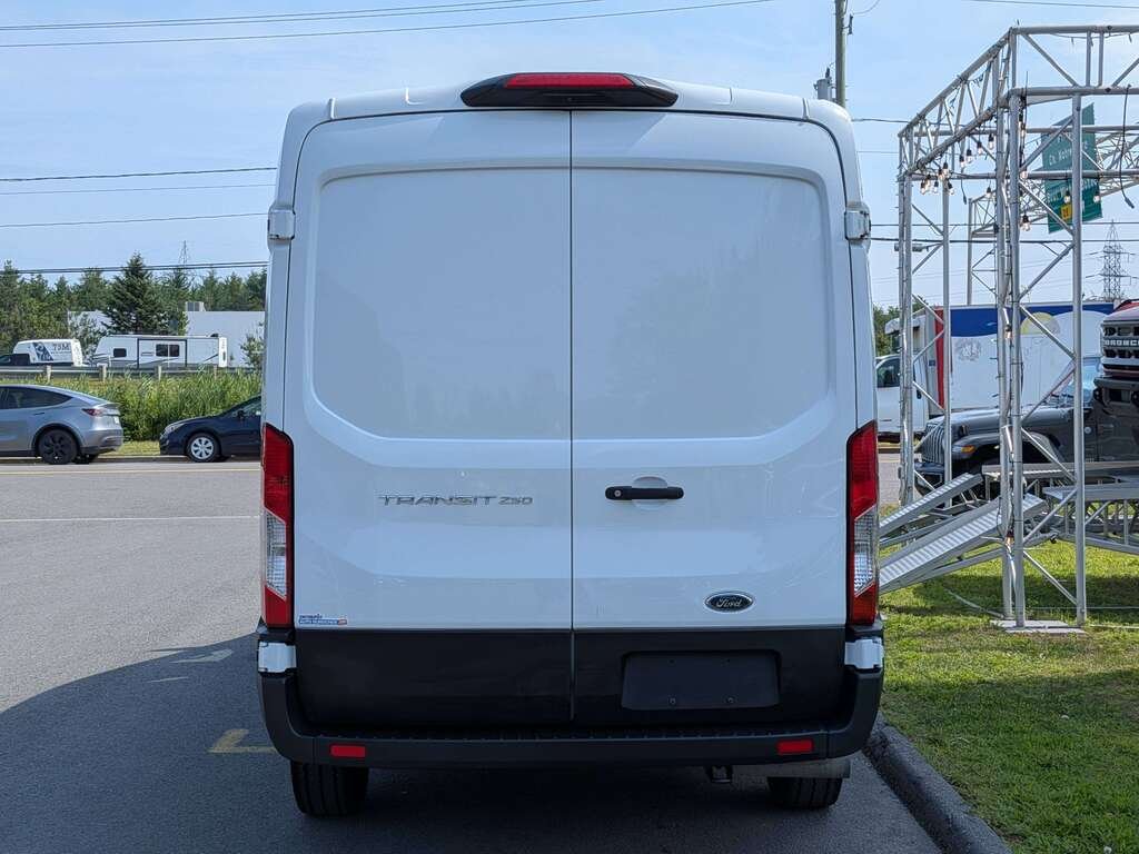 2022 Ford Transit Cargo Van T-250 130" Med Rf 9070 GVWR RWD White Val-David - photo #6