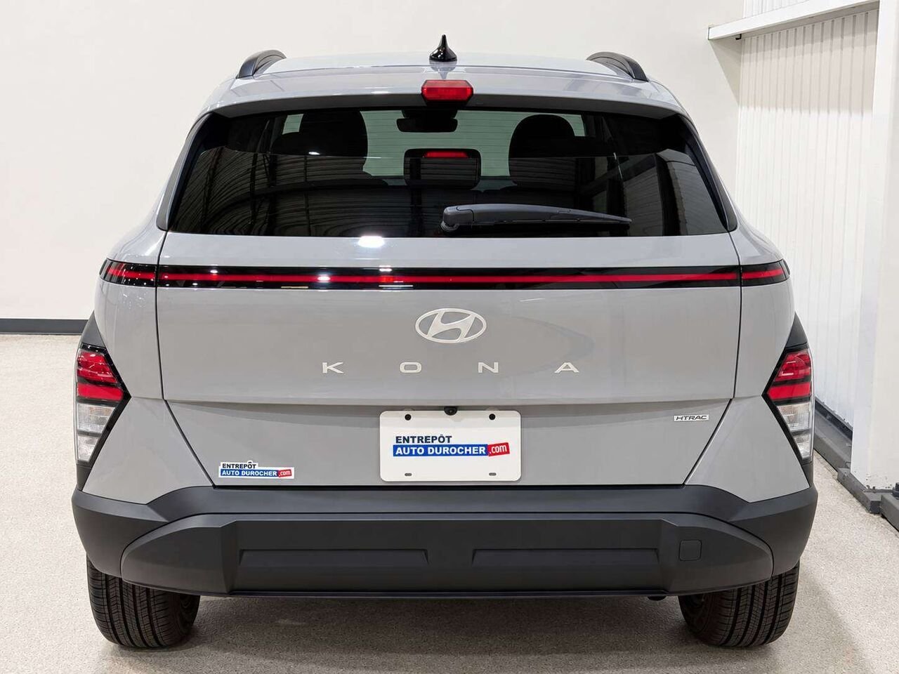 2025 Hyundai Kona 2.0L Preferred AWD Grey Val-David - photo #5