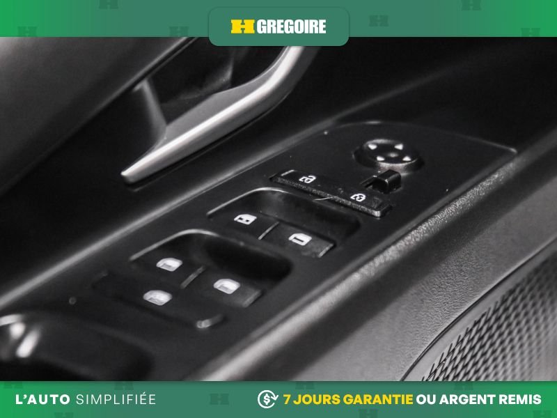 Hyundai Elantra 822272 | Essential AUTO AC GR ELECT MAGS CAM RECUL BLEUTOOT 2023 Blanc Laval - photo #15