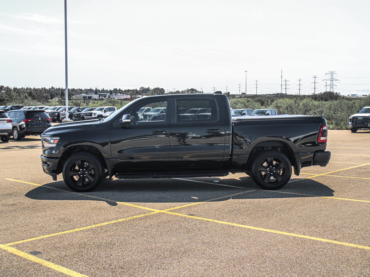 2022 Ram 1500 Sport 4x4 Crew Cab 5'7 Box Black Sherwood Park - photo #8