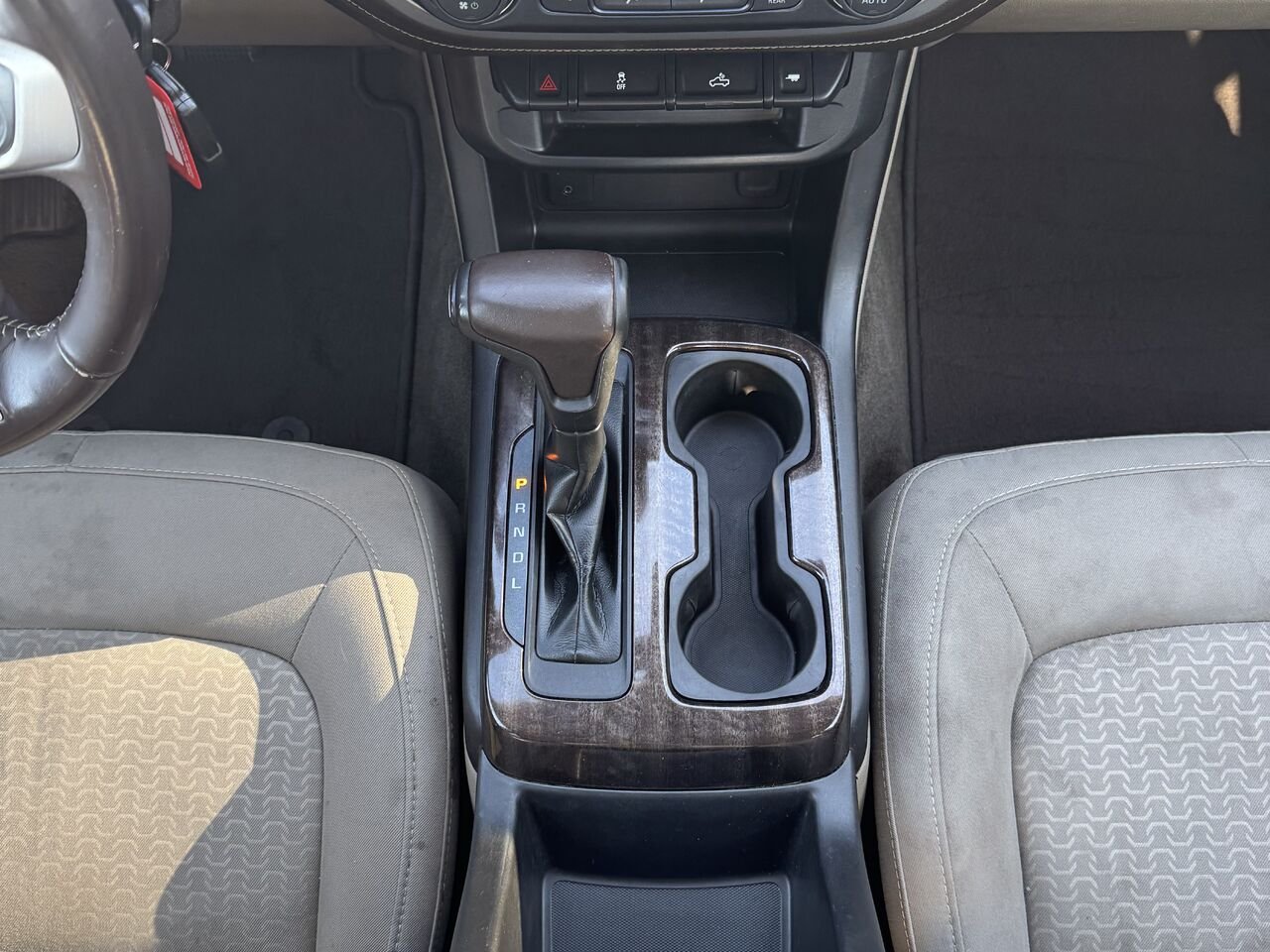 GMC Canyon SLE 2018 Blanc Granby - photo #20