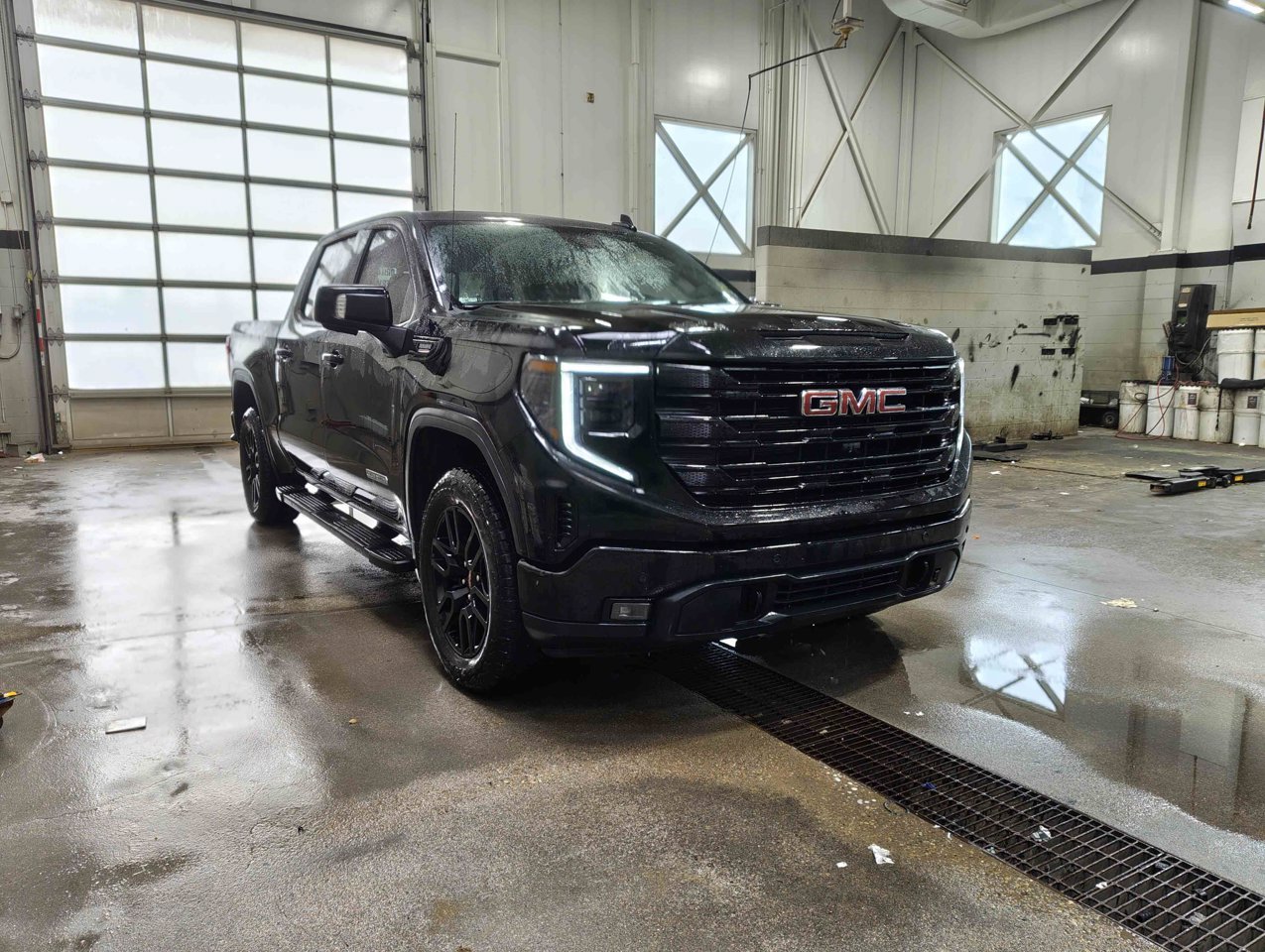 2026 GMC Sierra 1500 4WD Crew Cab 147 Elevation Black Sherwood Park - photo #2