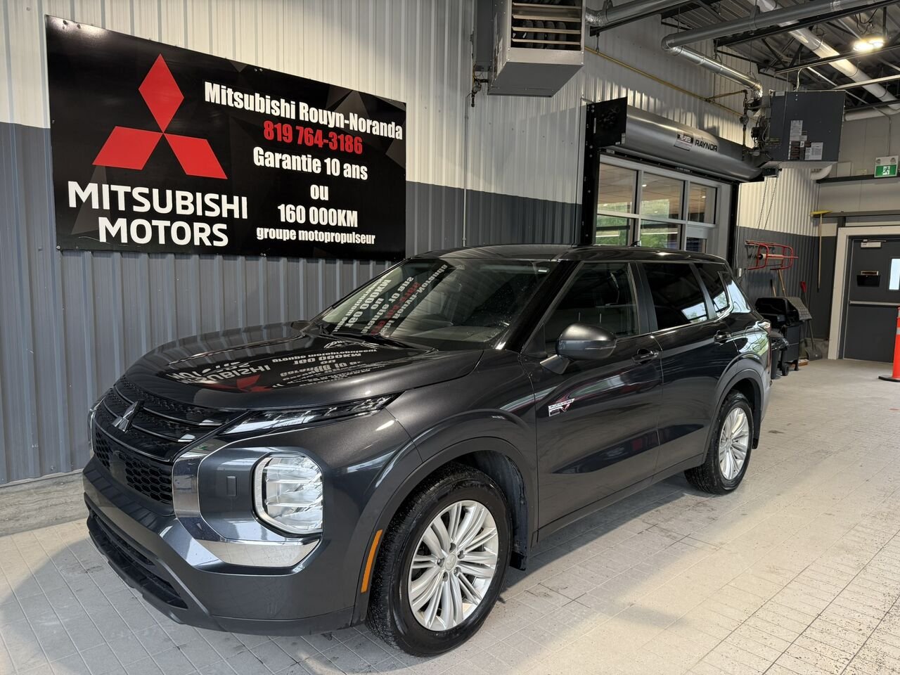 Mitsubishi Outlander PHEV ES S-AWC 2024 Gris Rouyn-Noranda - photo #0