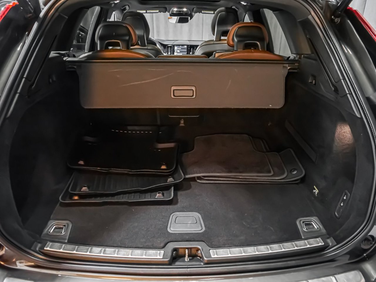 Volvo XC60 T6 INSCRIPTION CLIMATE VISION CONVENIENCE 2018 Gris Montréal - photo #8