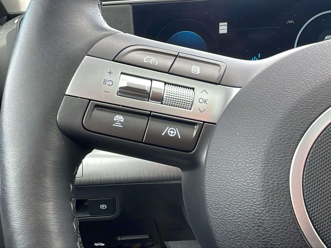 Hyundai Kona électrique Preferred TA avec ensemble Ultimate deux tons 2025 Bleu Gatineau - photo #12