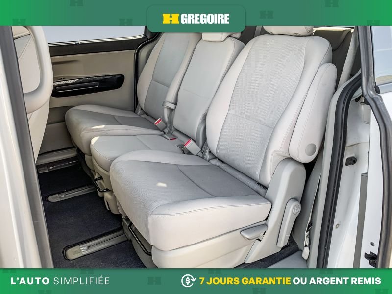 2019 Kia Sedona White Blainville - photo #26