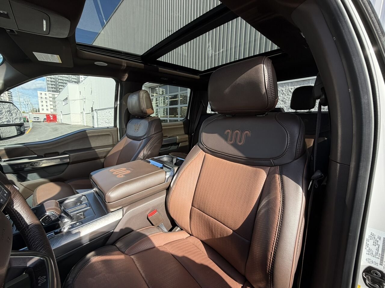 Ford F-150 King Ranch SuperCrew 4X4 2022 Blanc Laval - photo #14