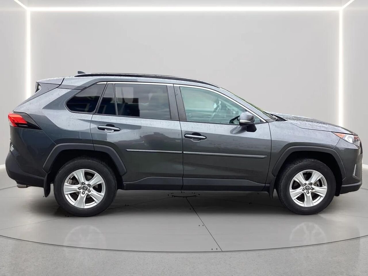 2020 Toyota RAV4 Grey Gatineau - photo #5