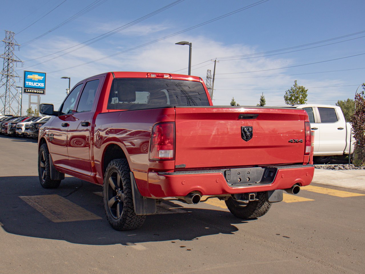 2022 Ram 1500 Classic Express 4x4 Crew Cab 5'7 Box Red Sherwood Park - photo #7
