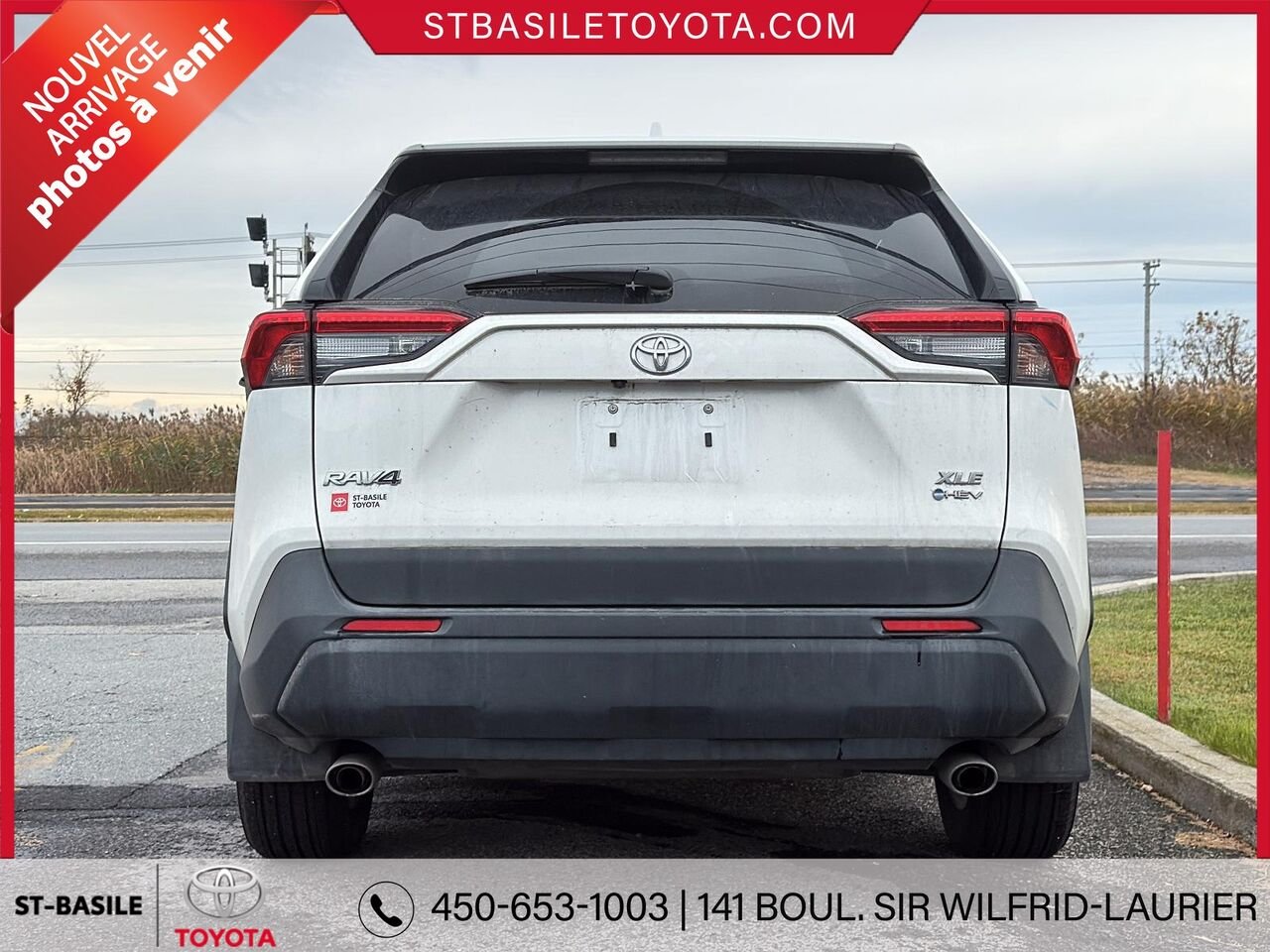 TOYOTA RAV4 Hybride 2025 Blanc Saint-Basile-le-Grand - photo #2