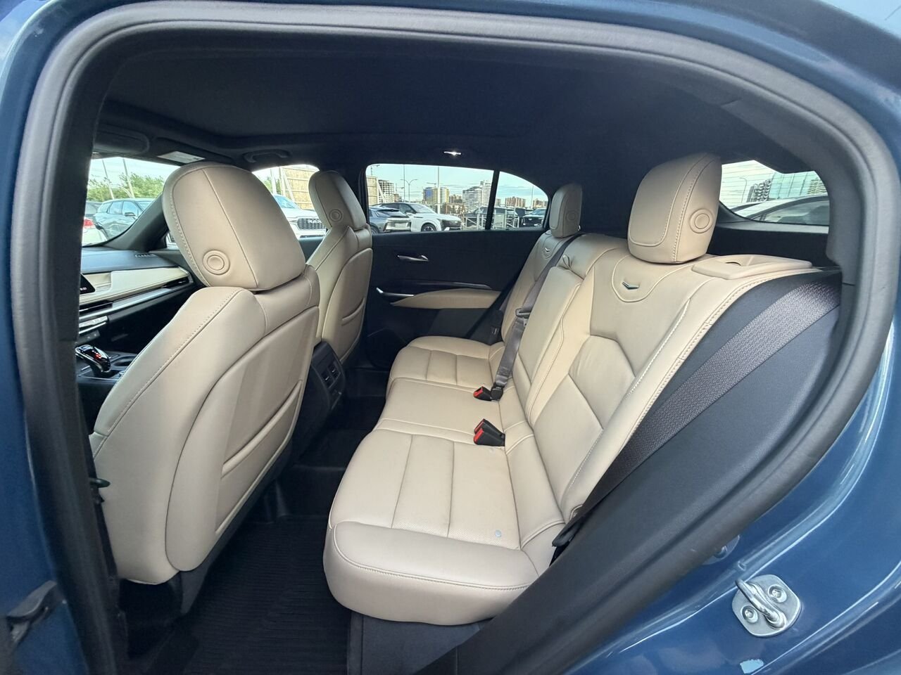 2024 Cadillac XT4 PREMIUM LUXURY AWD FINANCEMENT À PARTIR 3.99% Blue Laval - photo #13