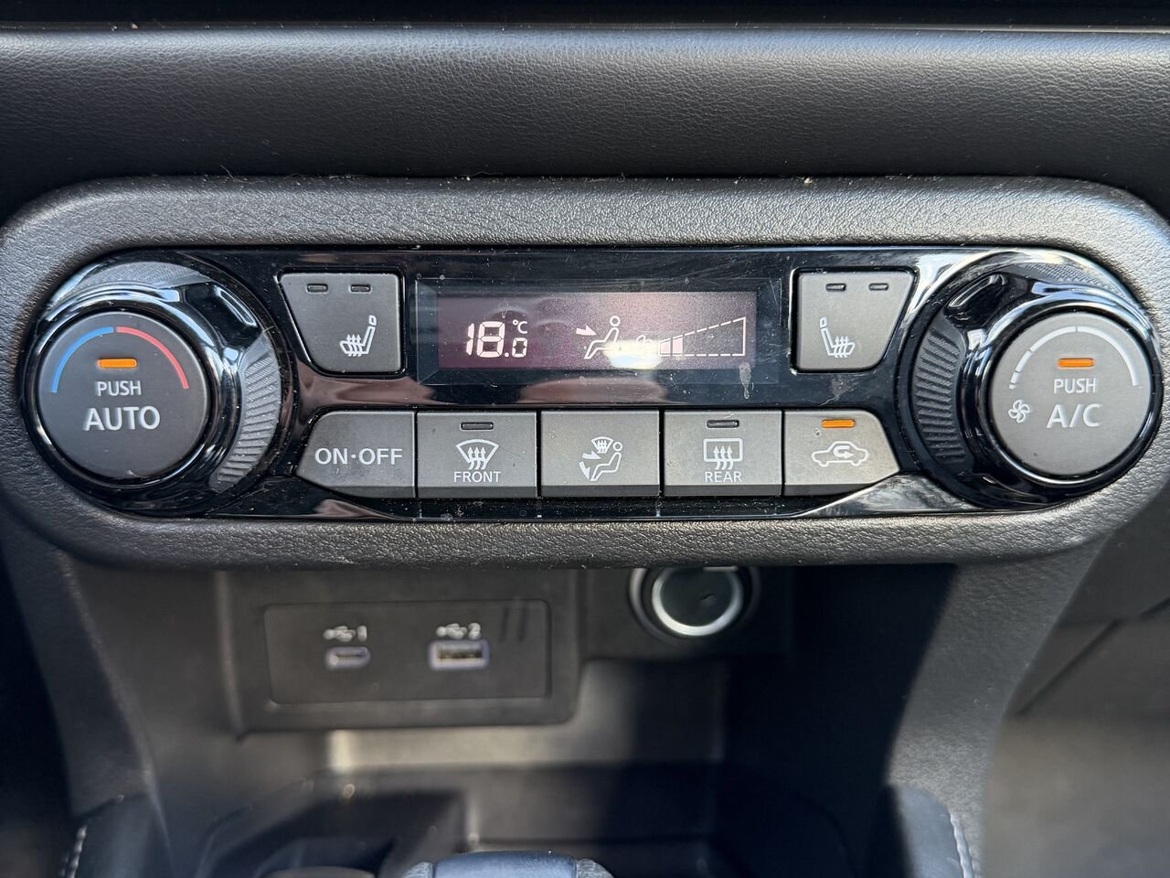 2023 Nissan Kicks SR PRIVILÈGE White Châteauguay - photo #19