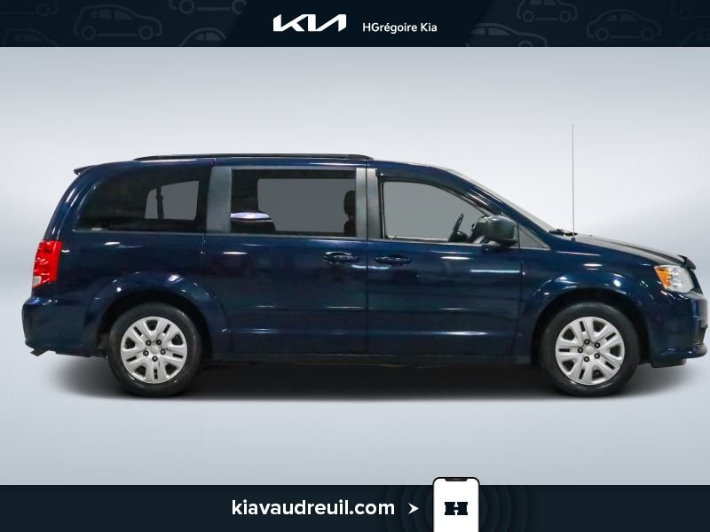 2017 Dodge GR Caravan Blue Laval - photo #8
