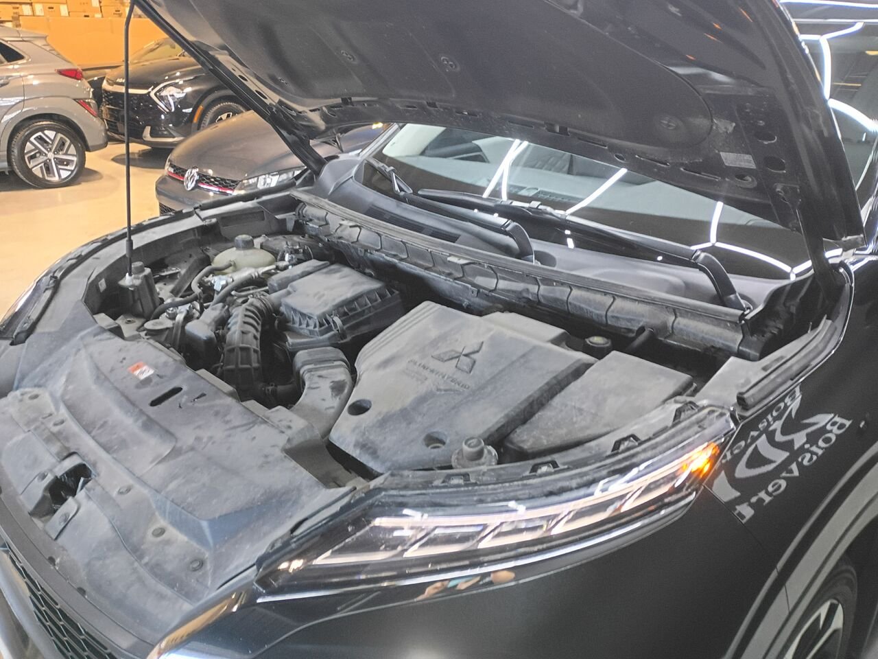 2023 Mitsubishi Outlander Plug-In Hybrid Black Blainville - photo #35