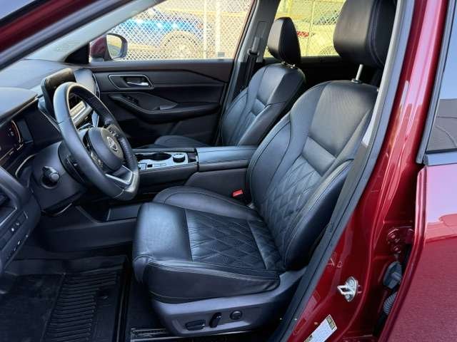 2023 Nissan Rogue Red Saint-Basile-le-Grand - photo #16