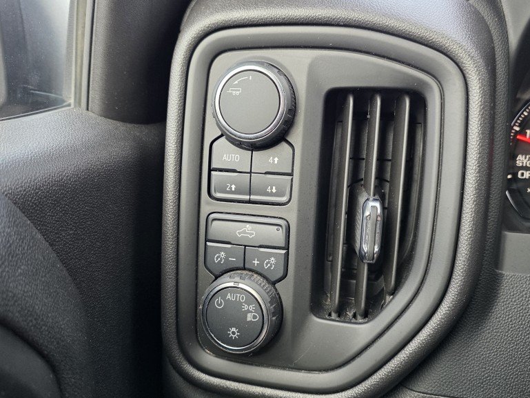 2025 Chevrolet Silverado 1500 Custom TrailBoss Z71 Green Mont-Laurier - photo #23