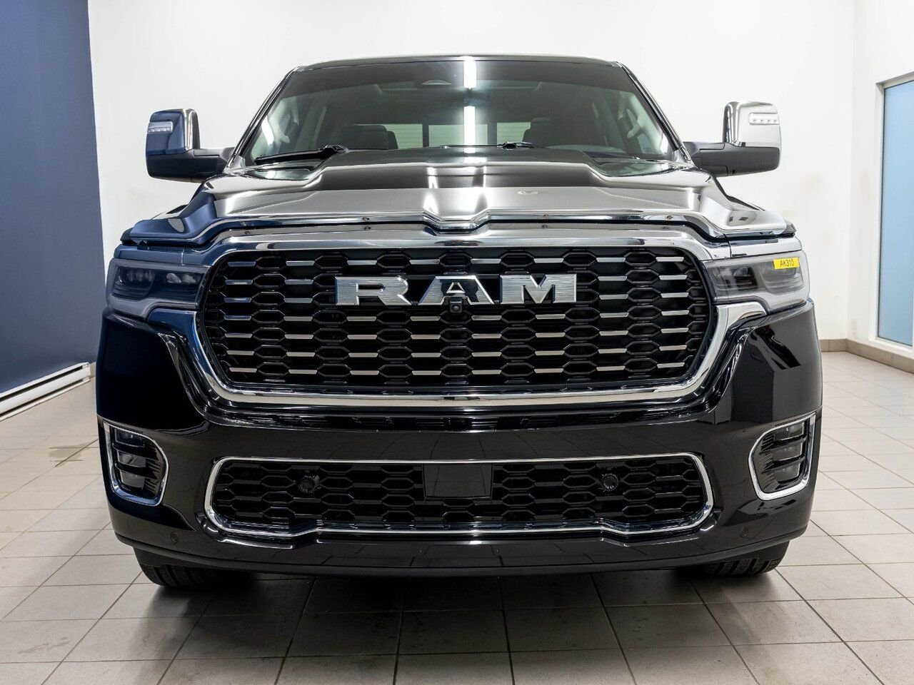 Ram 1500 TUNGSTEN CREW 4X4 *TOIT* NAV SIÈGES MASSAGE CAM360 2026 Noir Saint-Jérôme - photo #5