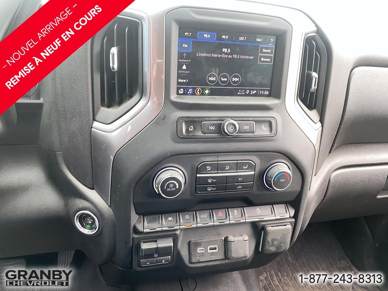 Chevrolet Silverado 1500 Custom Trail Boss crewcab boite 6.6 | 26-0908A 2024 Noir Granby - photo #13
