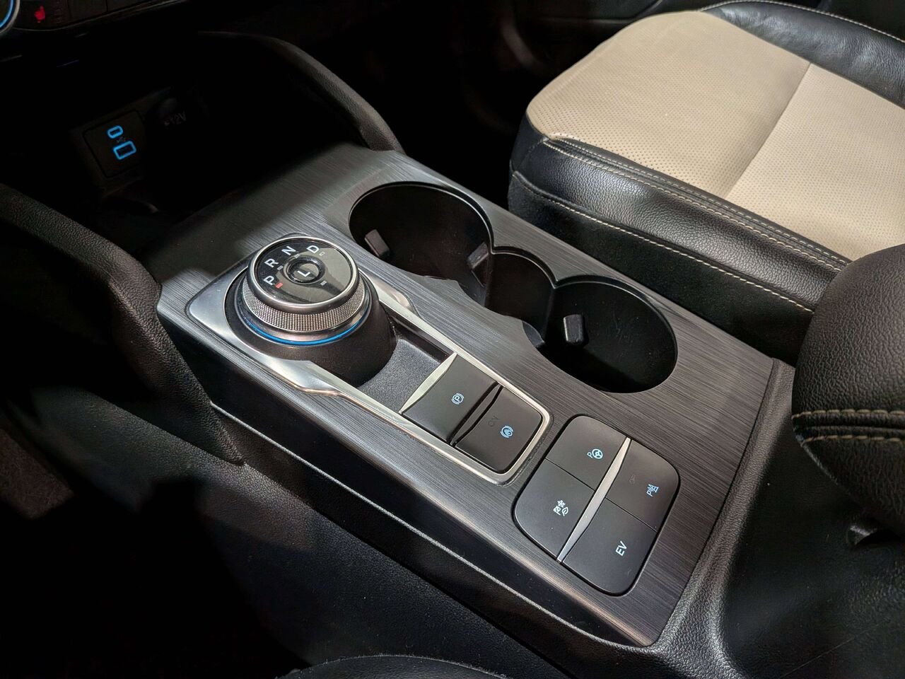 2022 Ford Escape Titanium Plug-In Hybrid FWD White Val-David - photo #30