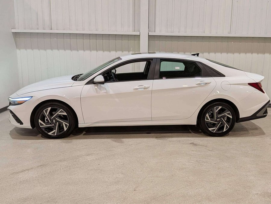 Hyundai Elantra Preferred IVT w/Tech Pkg 2025 Blanc