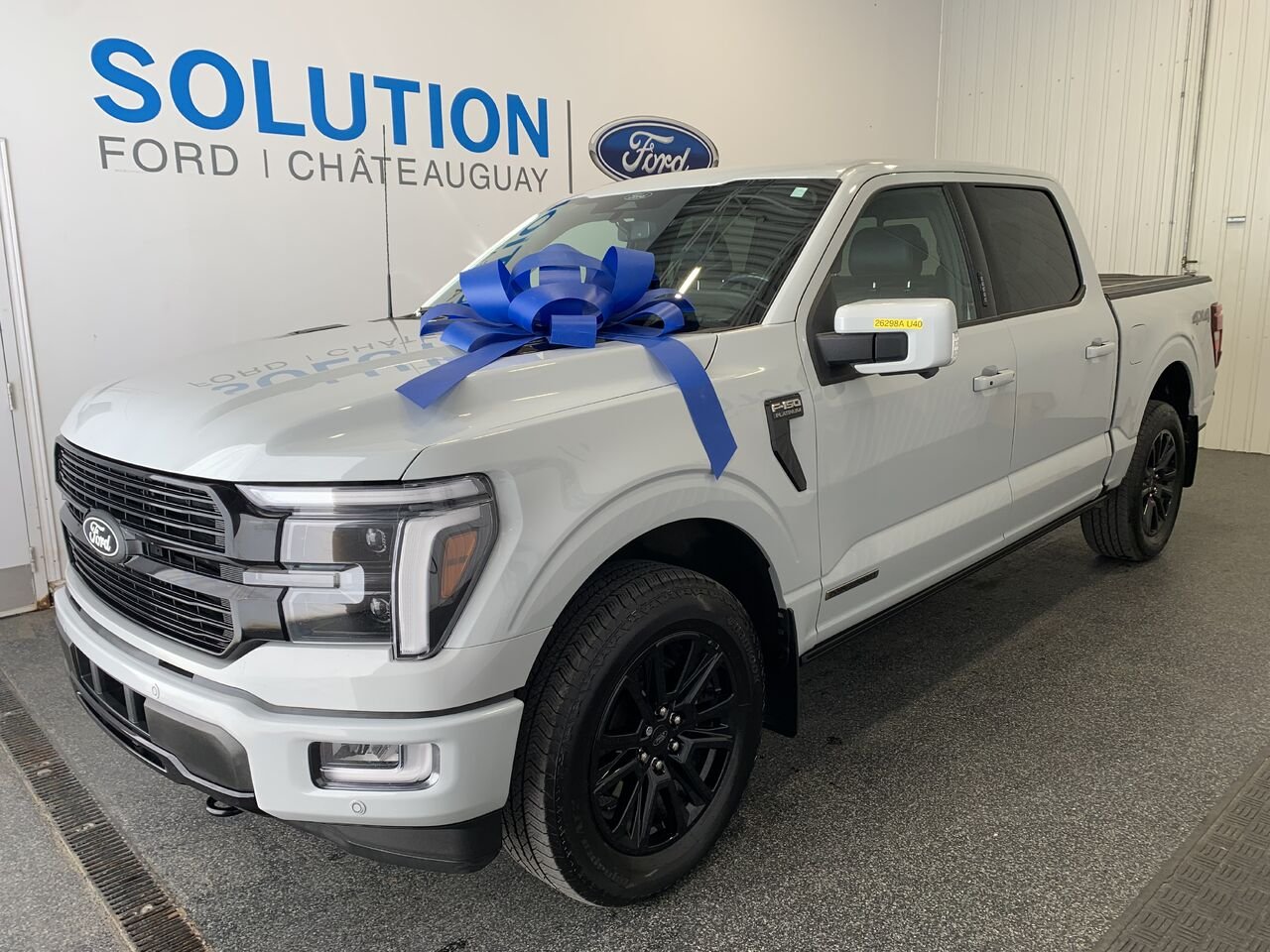 2024 Ford F-150 PLATINUM Grey Châteauguay - photo #0