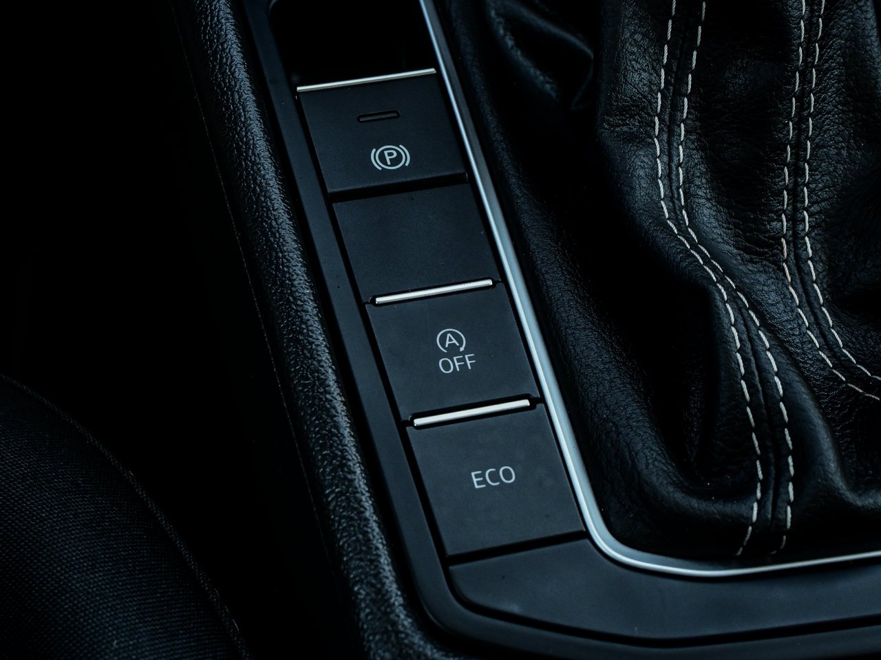 2025 Volkswagen Jetta Trendline Auto Black Sherwood Park - photo #26