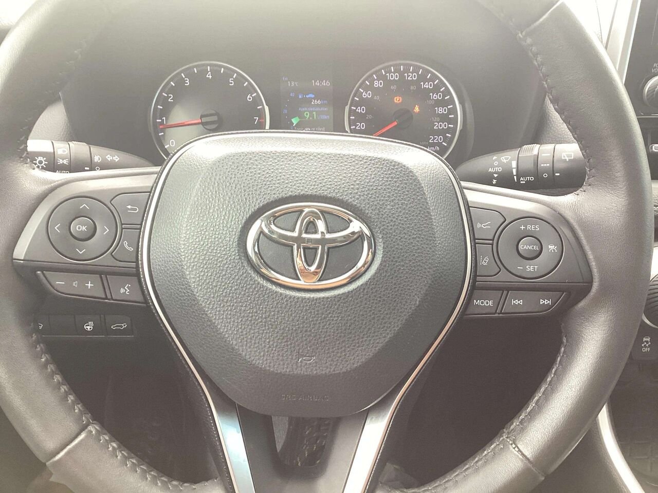 2020 Toyota RAV4 XLE TI Grey Gatineau - photo #10