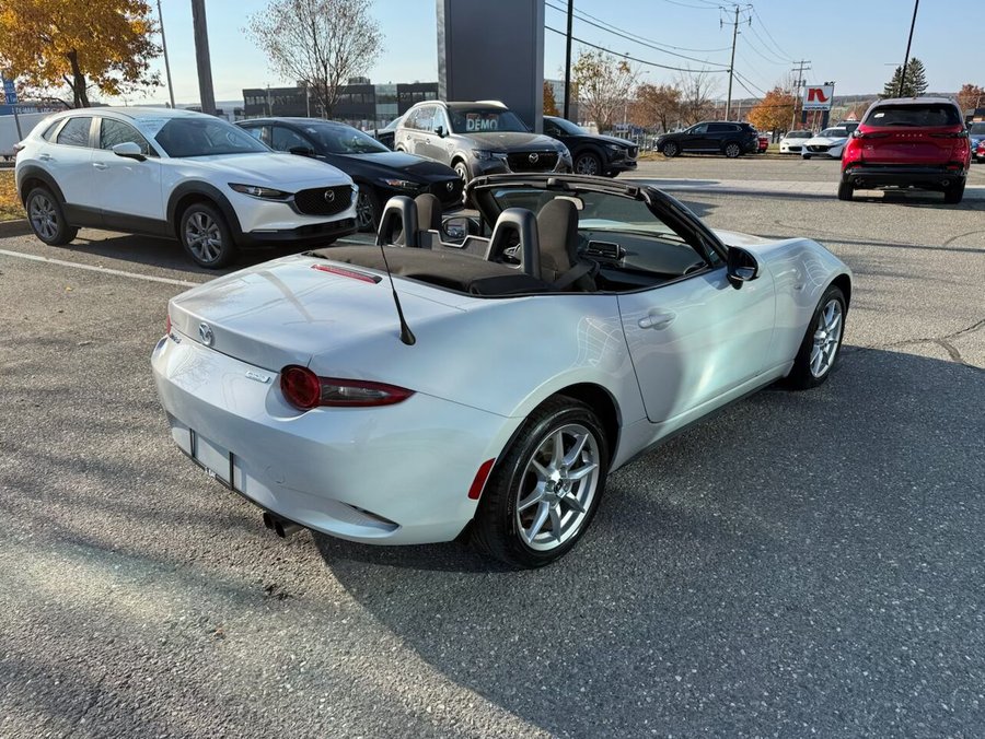 Mazda MX-5 Cabriolet 2 portes, boîte automatique, GX 2016 Blanc