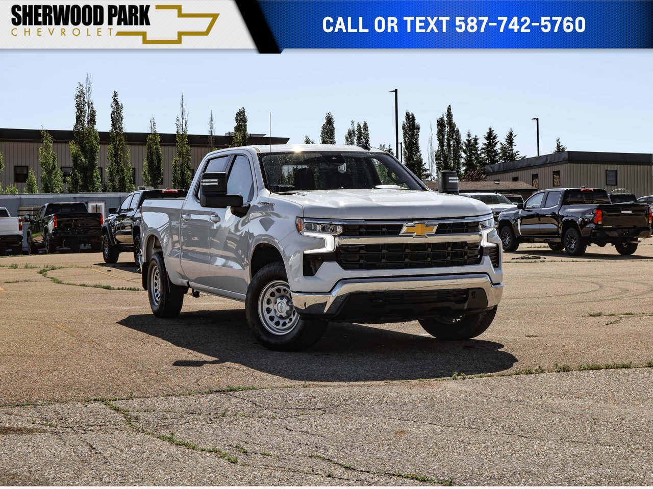 2025 Chevrolet Silverado 1500 4WD Crew Cab 147 LT White Sherwood Park - photo #0