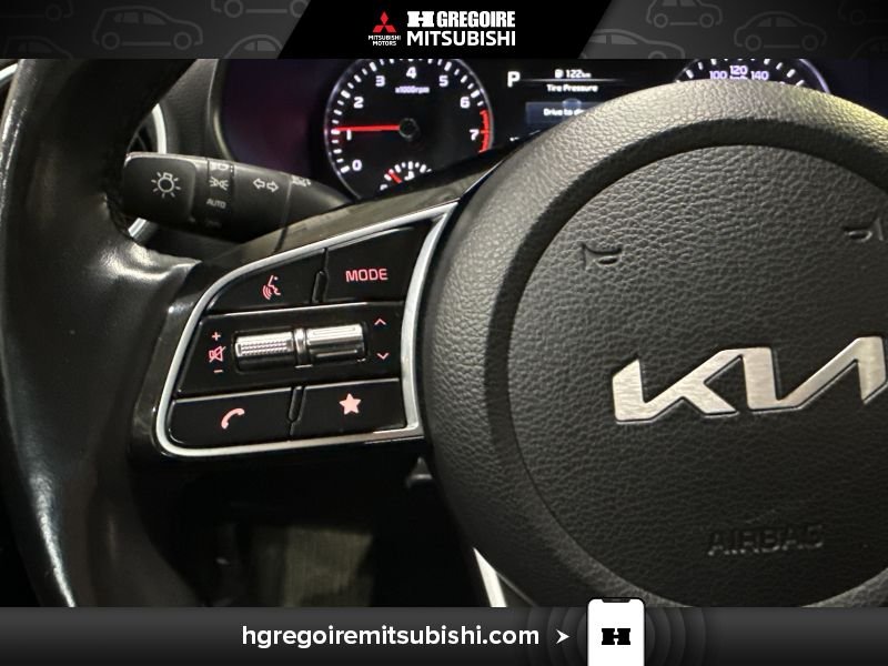 2022 Kia Forte Blue Blainville - photo #20