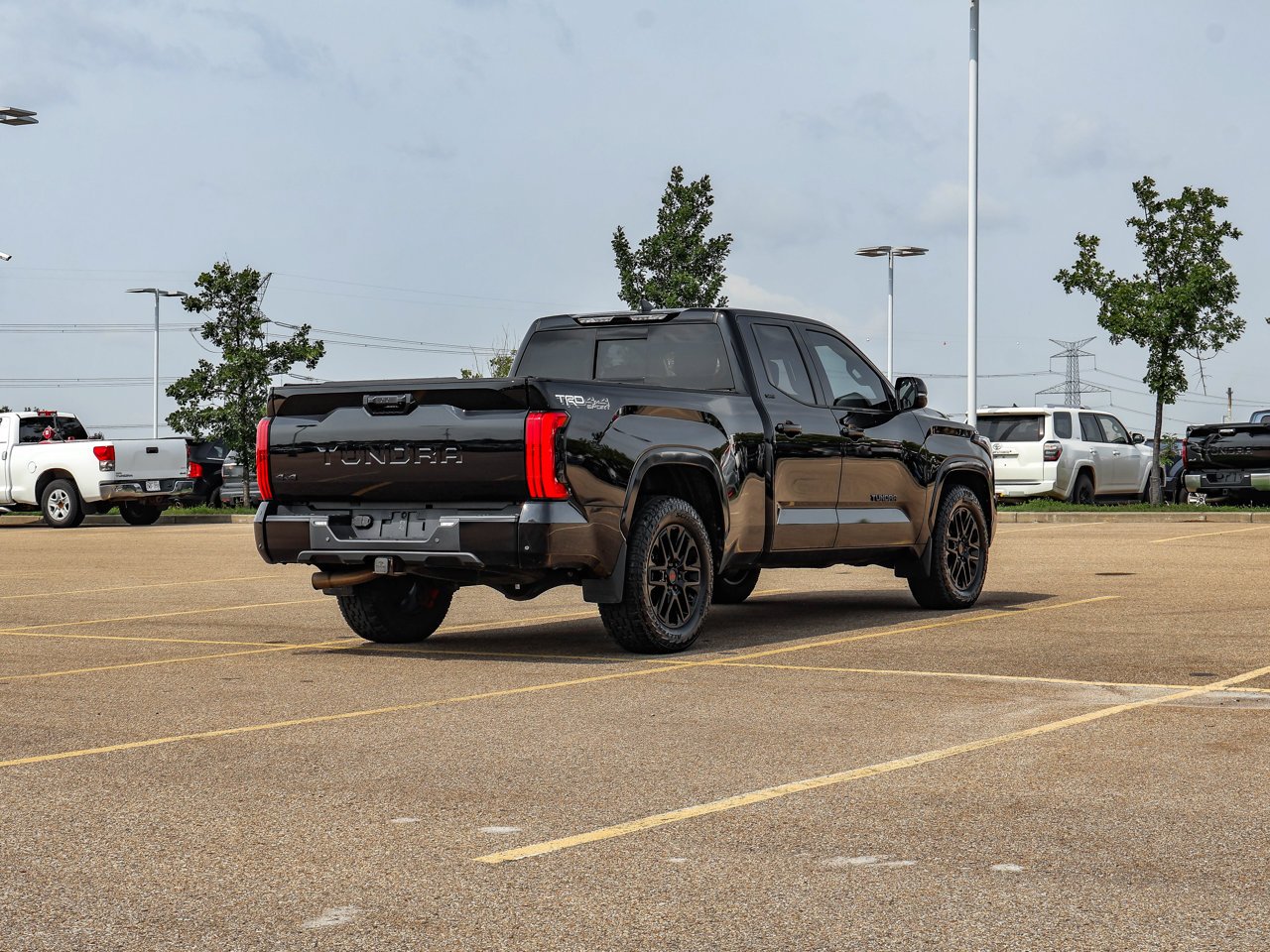 2024 Toyota Tundra 4x4 Double Cab SR Black Sherwood Park - photo #7