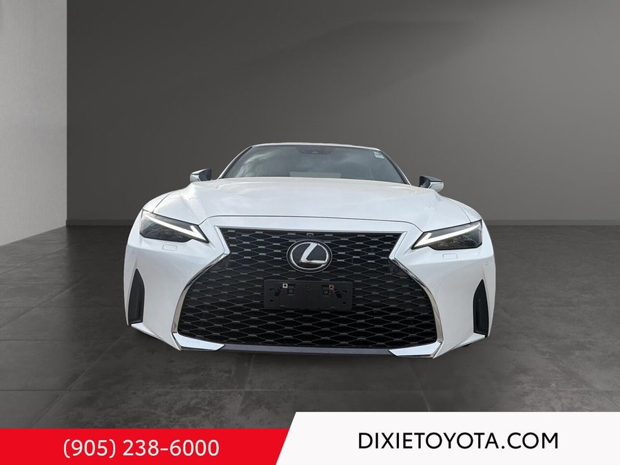 2025 Lexus IS IS 300 AWD ULTRA LUXURY White