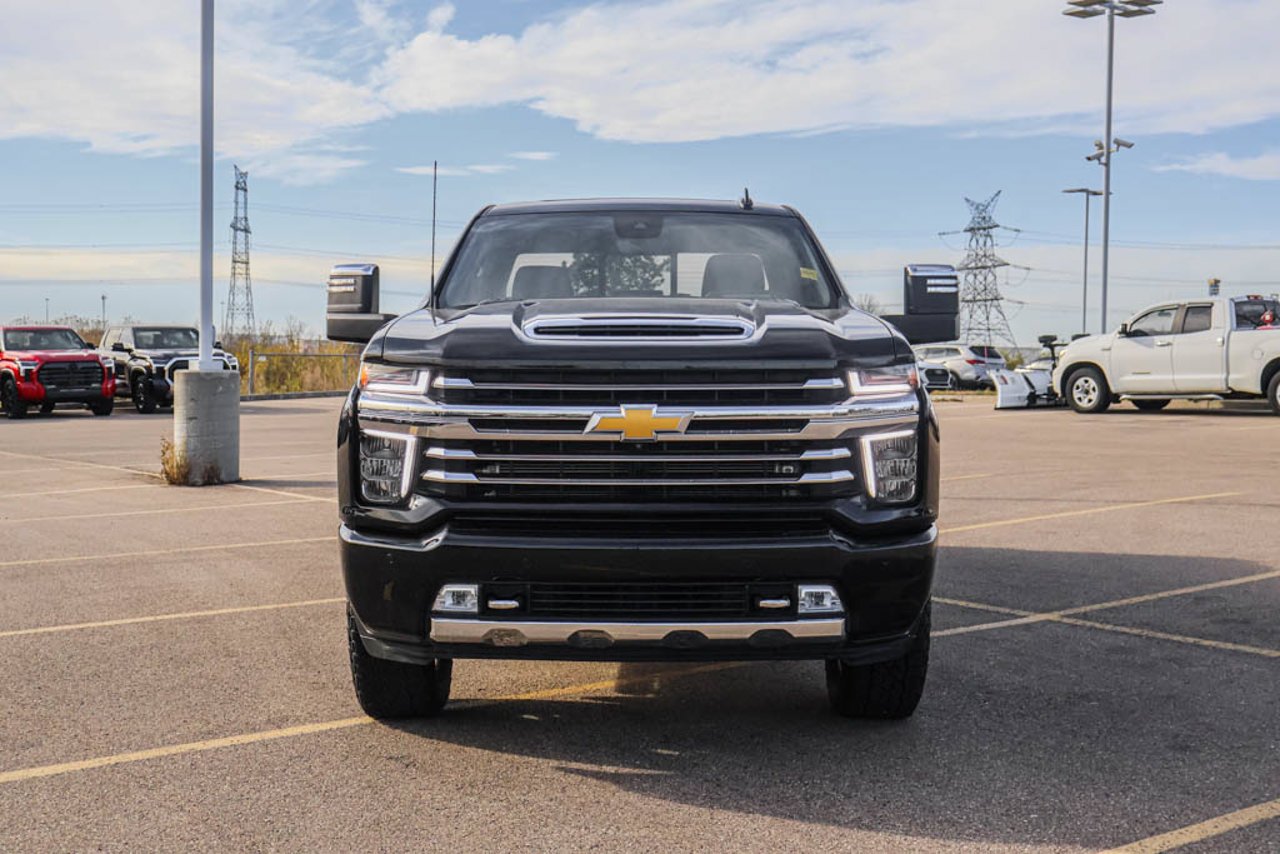 2022 Chevrolet Silverado 3500HD 4WD Crew Cab 159 High Country Black Sherwood Park - photo #2