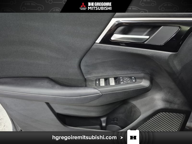 2025 Mitsubishi Outlander Plug-In Hybrid Grey Blainville - photo #12