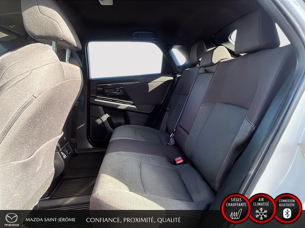 Subaru Solterra AWD | 100 % ÉLECTRIQUE | APPLE CARPLAY | EYESIGHT | DÉMARREUR À DISTANCE 2023 Blanc Saint-Jérôme - photo #20
