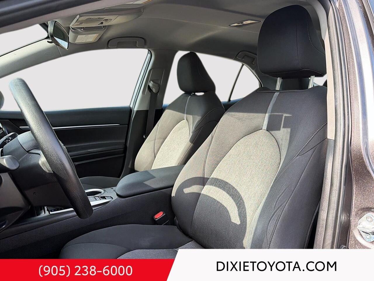 2024 Toyota Camry HYBRID LE / CLEAN CARFAX / ALLOY WHEELS / TOYOTA SAFETY SENSE / CARPLAY AND ANDROID AUTO Grey Mississauga - photo #8