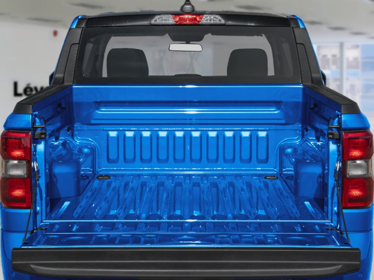 Ford Maverick 2026 Bleu vif Saint-Jérôme - photo #3