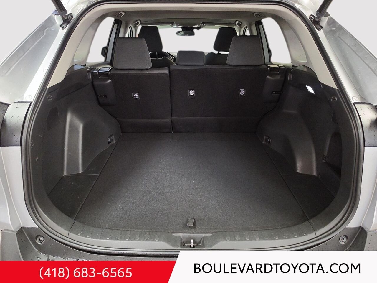 2023 Toyota RAV4 100594A-95 | XLE, AWD Silver Québec - photo #19