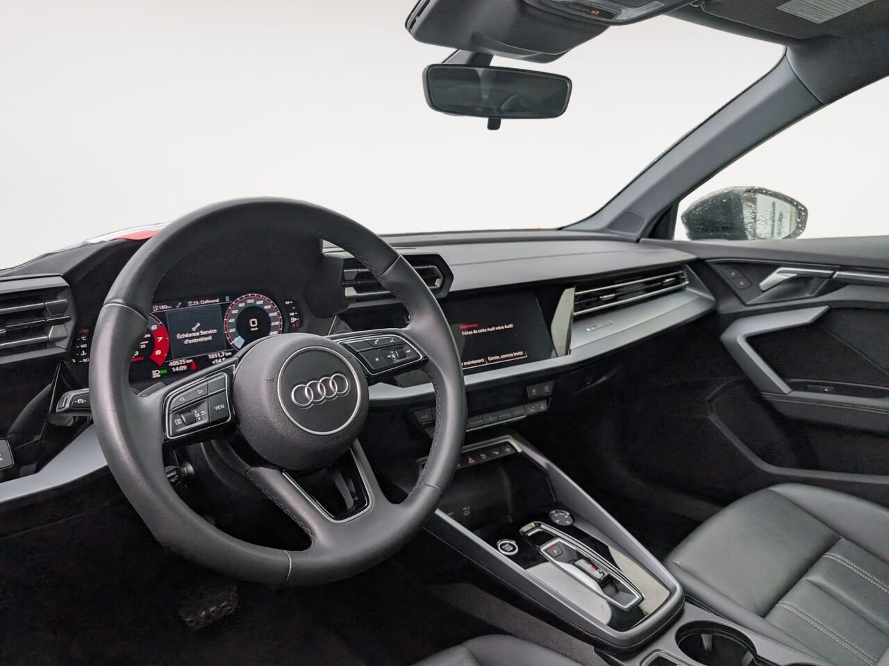 Audi A3 berline FRONT TRAK/SIÈGES CHAUFFANTS/TOIT OUVRABT/AC BIZONE/SIÈGES EN CUIR/CAMÉRA DE RECUL/BLUETOOTH 2026 Noir Sherbrooke - photo #8