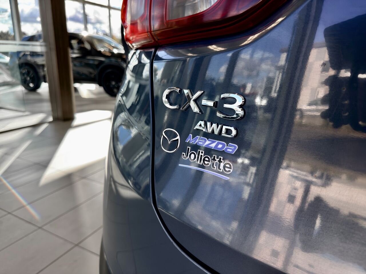 2021 Mazda CX-3 Grey Notre-Dame-des-Prairies - photo #10