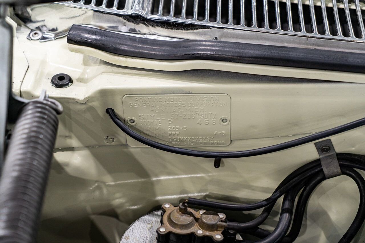 Pontiac Bonneville *PRICE IN USD* Fuel injected 347/315HP 1 of 630 produced 1957 Blanc Montréal - photo #62