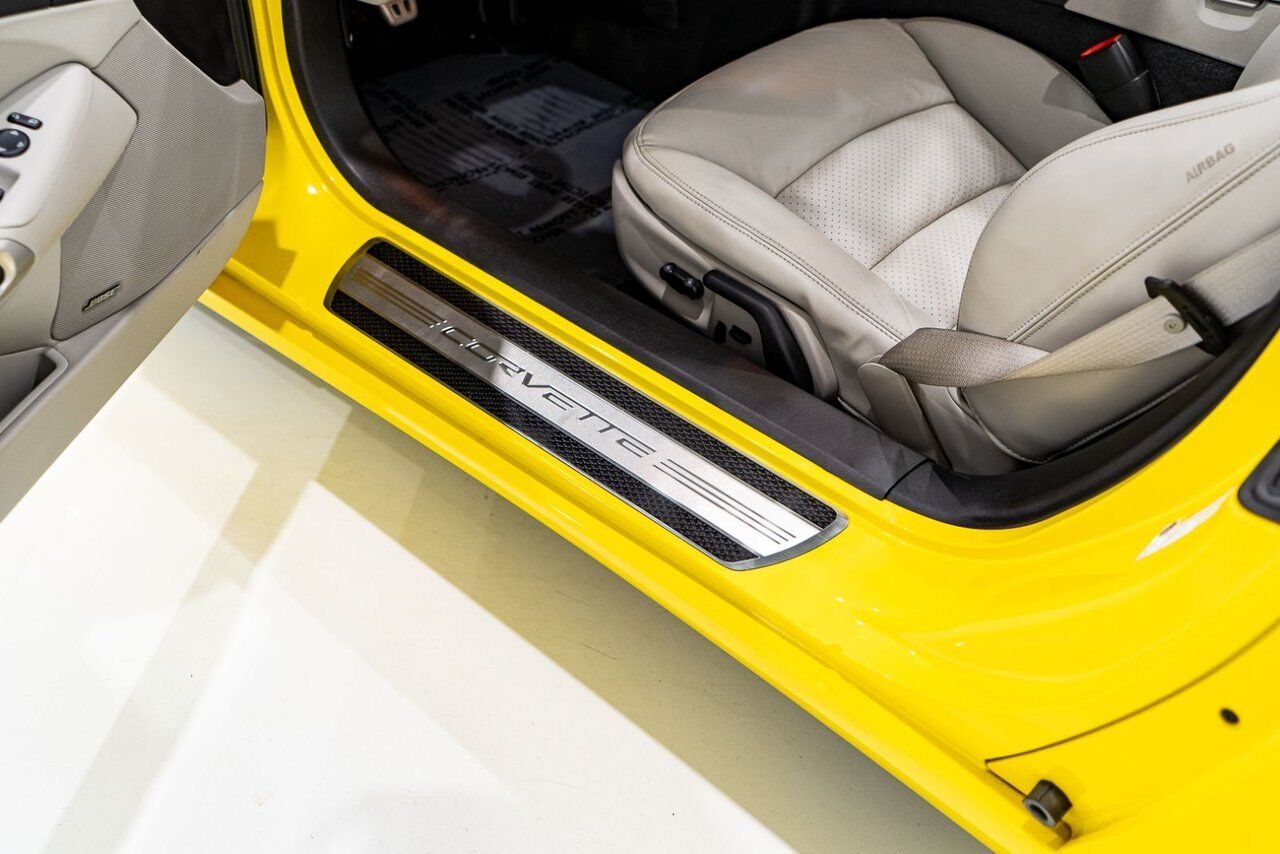Chevrolet Corvette PRIX EN USD | With Only 900km (563mi) From New With Window Sticker 2008 Jaune Montréal - photo #60