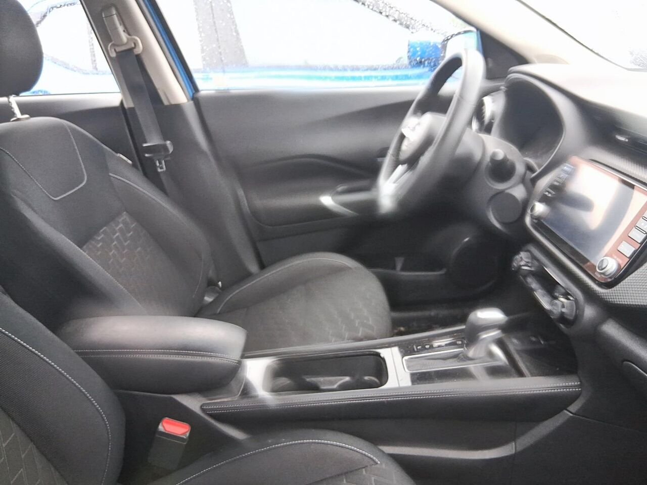 2024 Nissan Kicks SV TA Blue Québec - photo #2