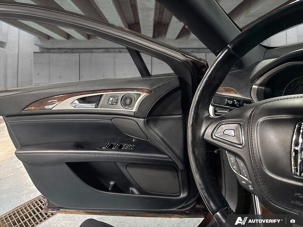 2019 Lincoln MKZ 2601939A | Reserve Red Edmonton - photo #16