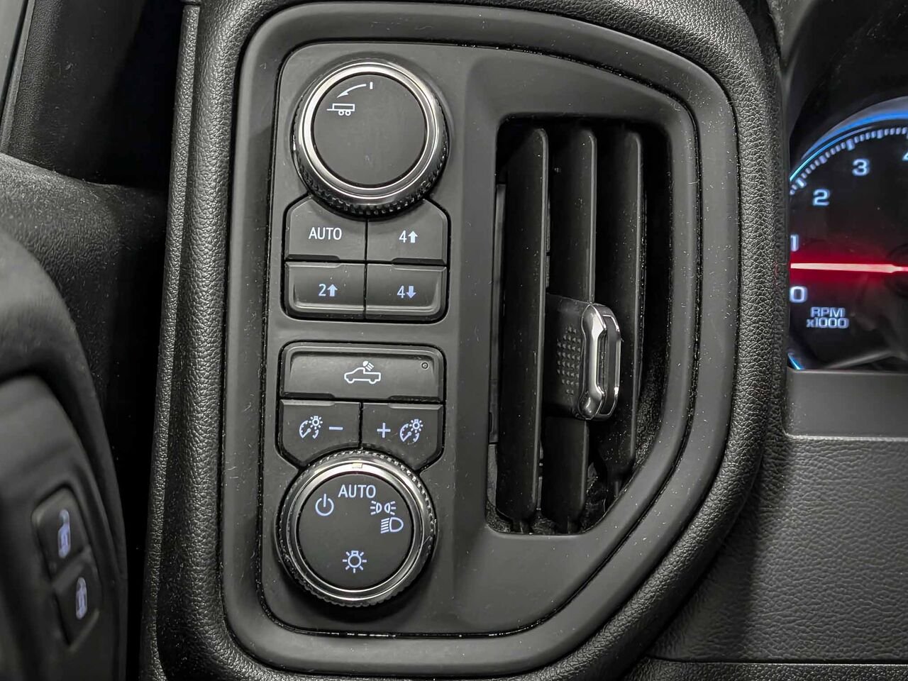 GMC SIERRA 1500 CAISSE STANDARD DE 6 PIEDS 6 X31 4x4 Moteur V8 5.3L 6 Places 2021 Autre Sherbrooke - photo #16
