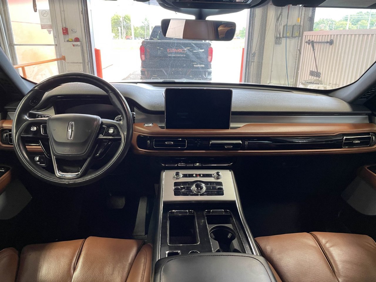 Lincoln Aviator RESERVE AWD *TOIT* NAV CUIR SIÈGES VENTIL CAM 360 2023 Gris Saint-Jérôme - photo #18