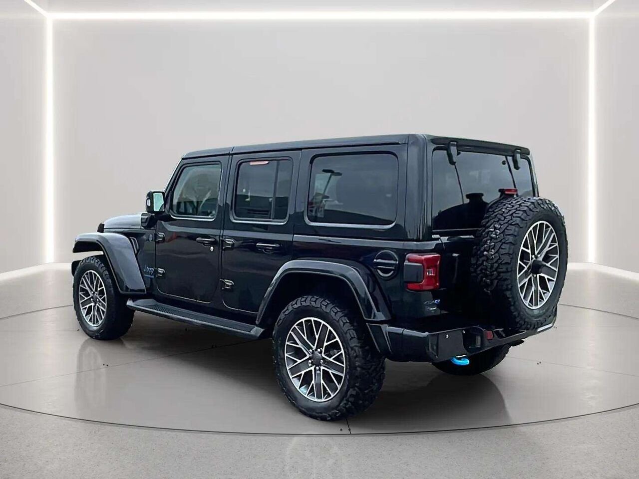 2023 Jeep Wrangler Black Gatineau - photo #2