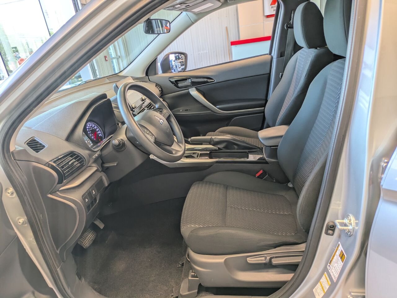 2024 Mitsubishi Eclipse Cross Silver Gatineau - photo #12