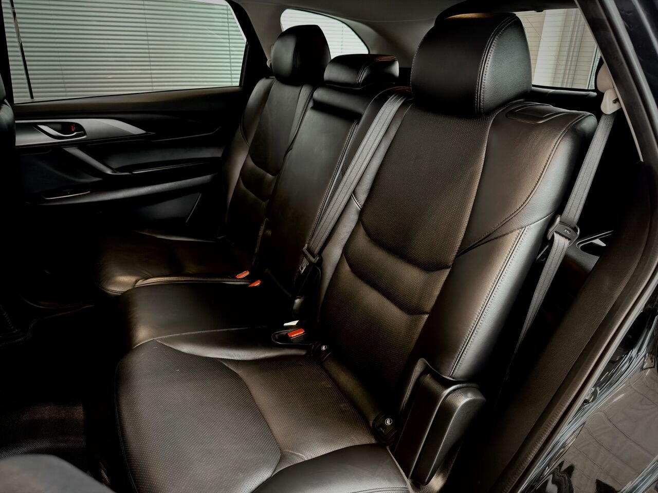 2022 Mazda CX-9 Black Notre-Dame-des-Prairies - photo #17