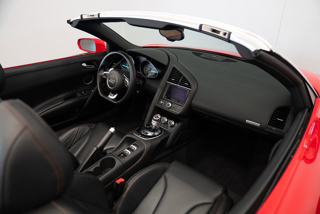 Audi R8 V8 Spyder \ LOW KM 2015 Rouge Kirkland - photo #24